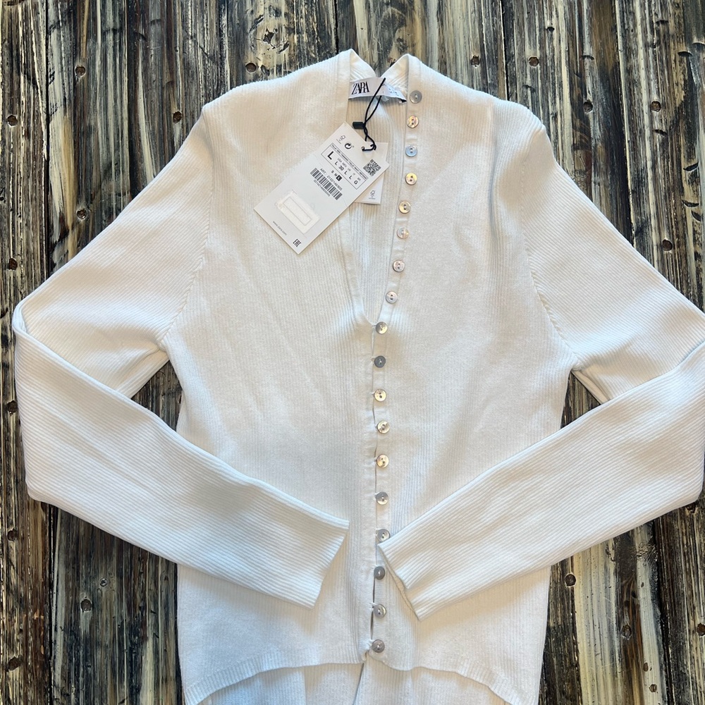 NWT Zara White Ribbed Button-Up Long Sleeve Tee